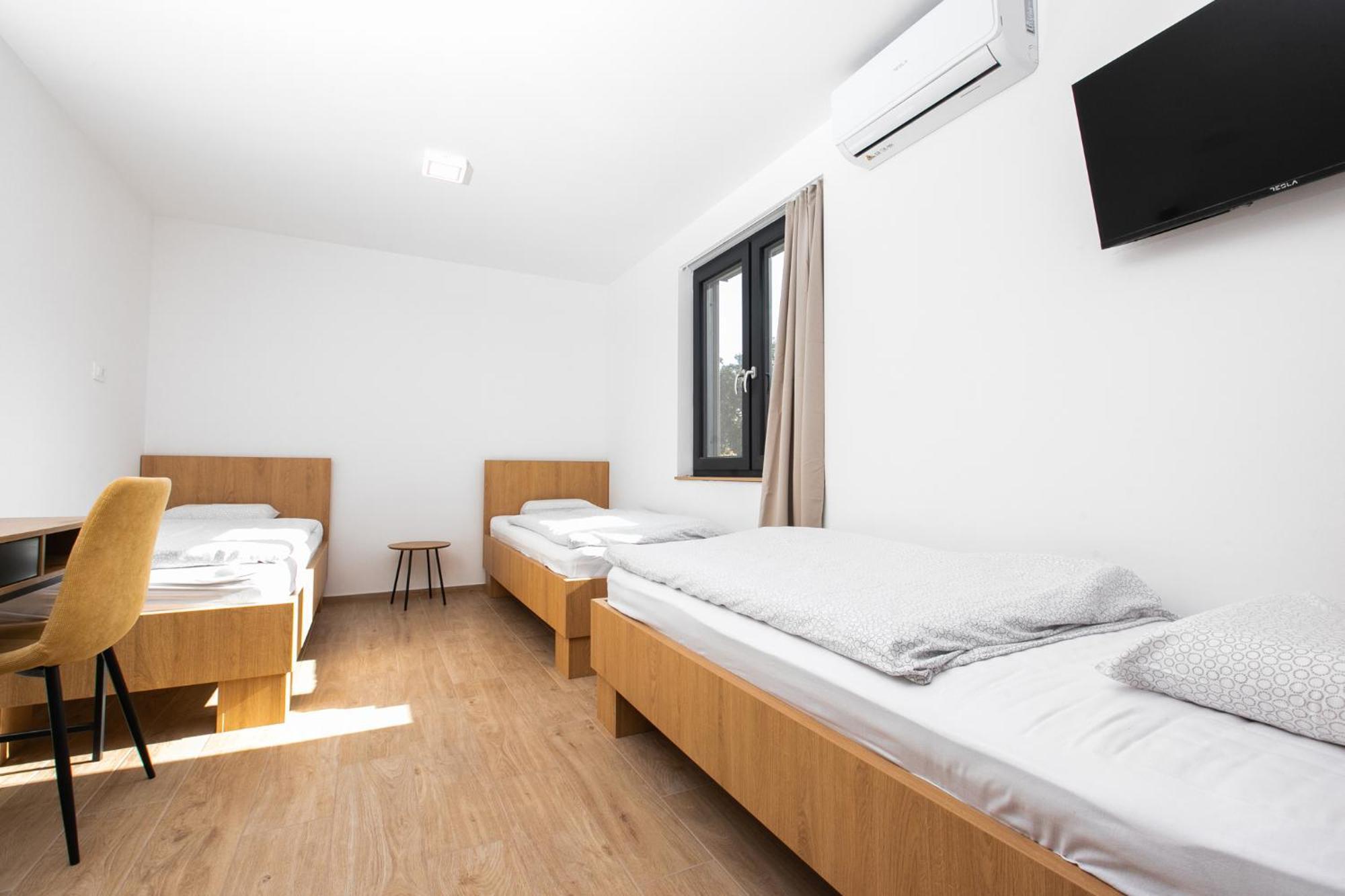 Kozjanski Dvor Podčetrtek Exteriör bild